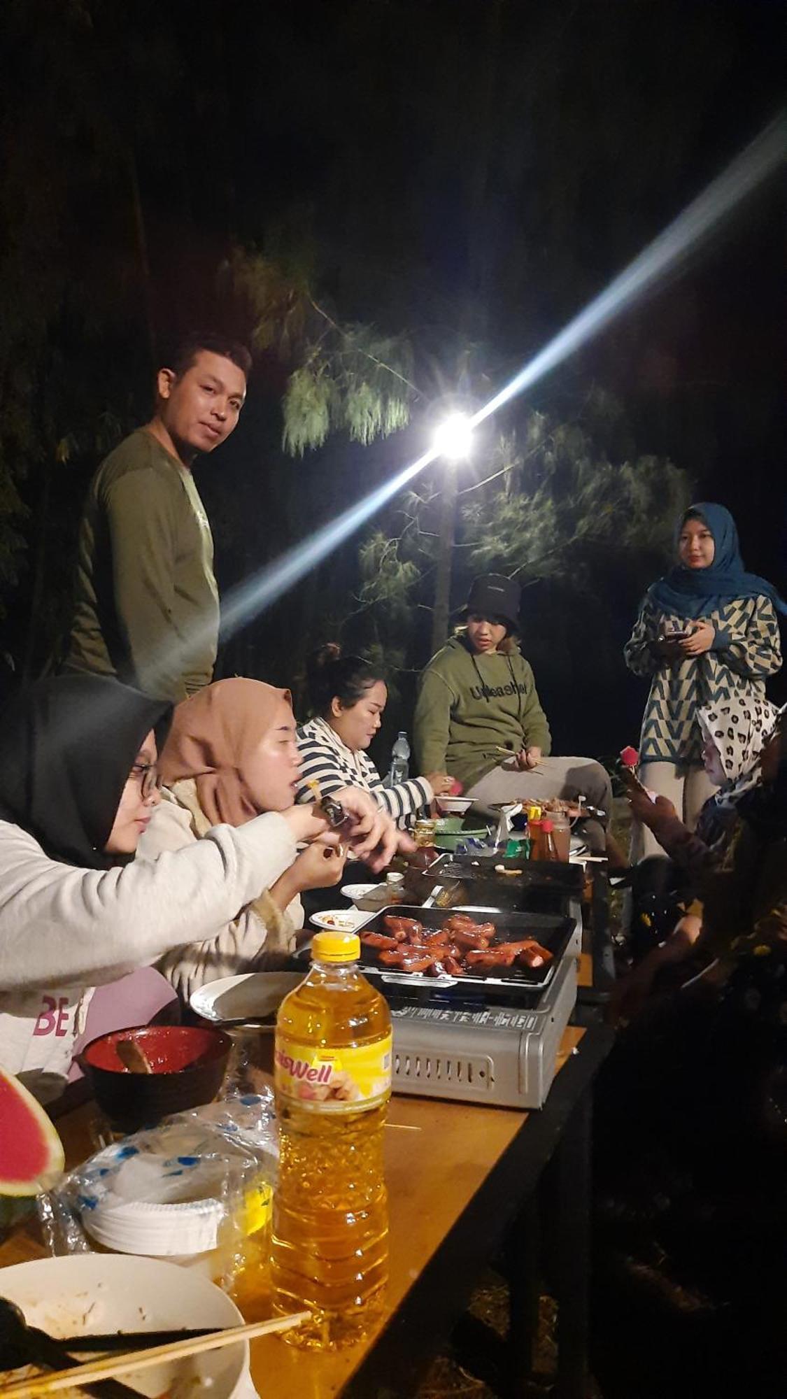 Bromo Dormitory & Cabin Экстерьер фото