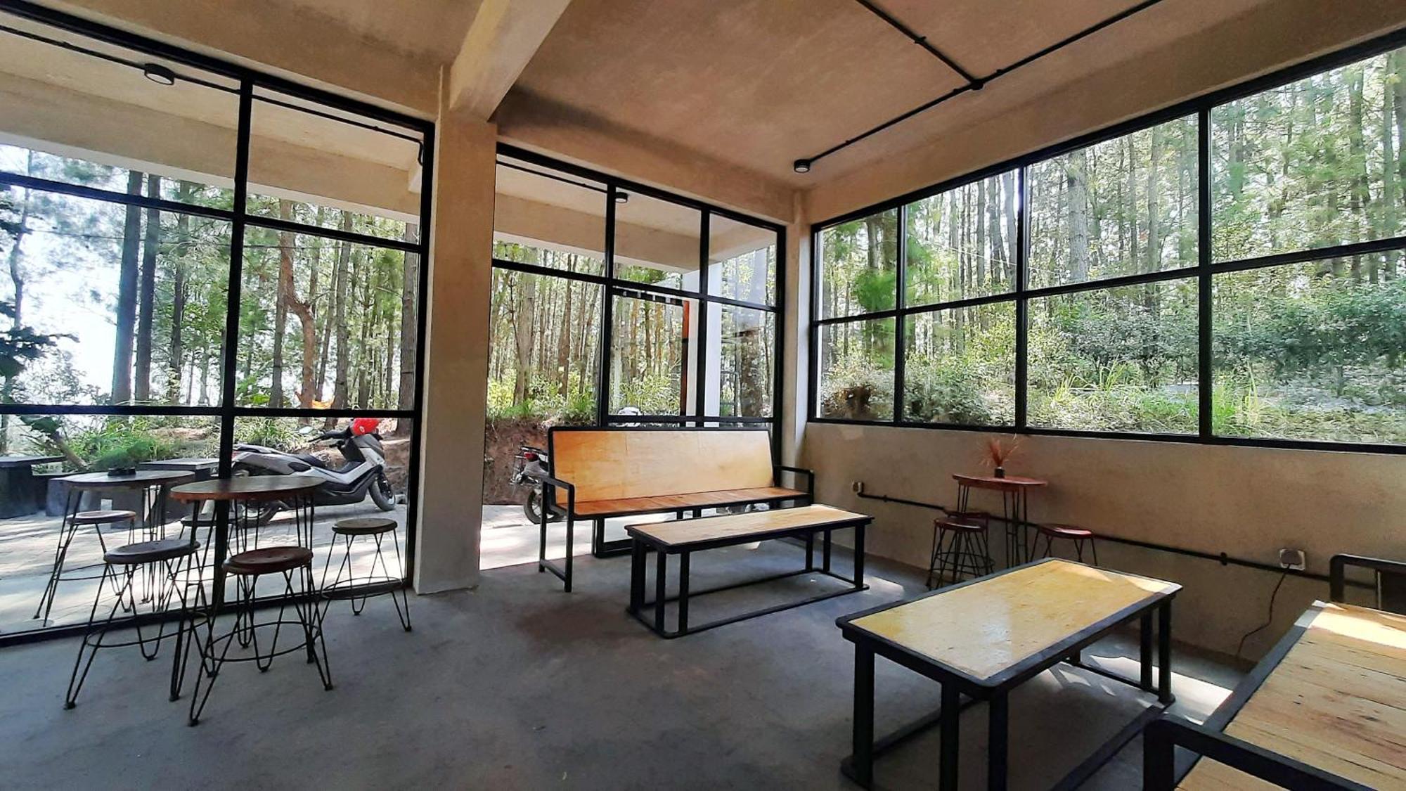 Bromo Dormitory & Cabin Экстерьер фото