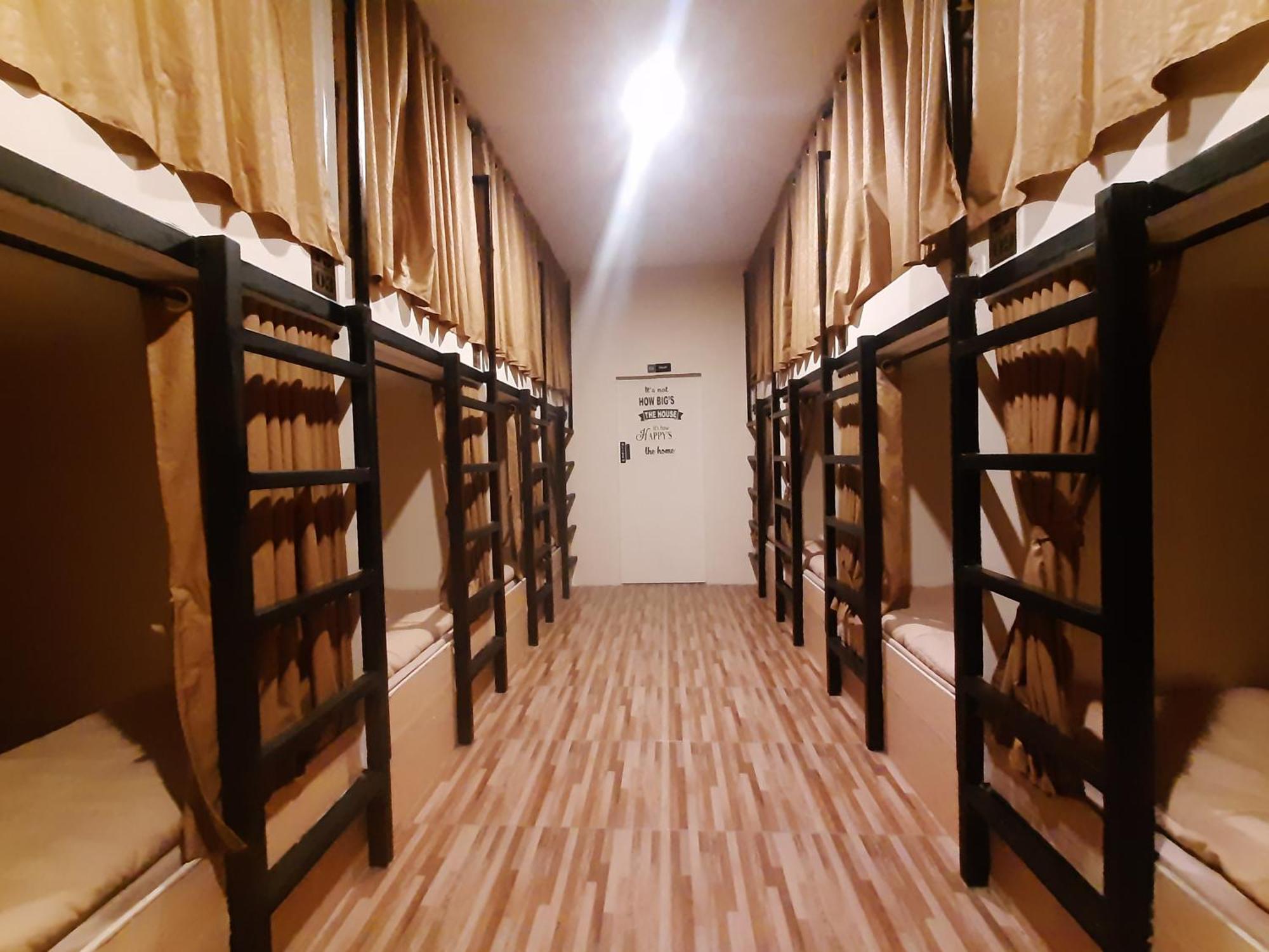 Bromo Dormitory & Cabin Экстерьер фото