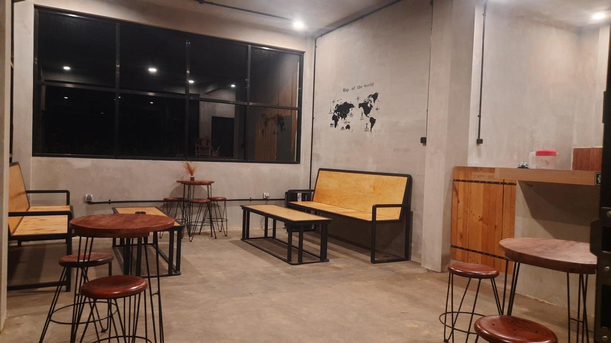 Bromo Dormitory & Cabin Экстерьер фото